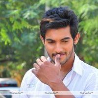 Aadi at Lovely Press Meet - Arrivals - Pictures | Picture 122213